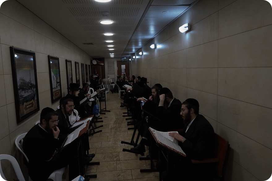 hallway-study-group